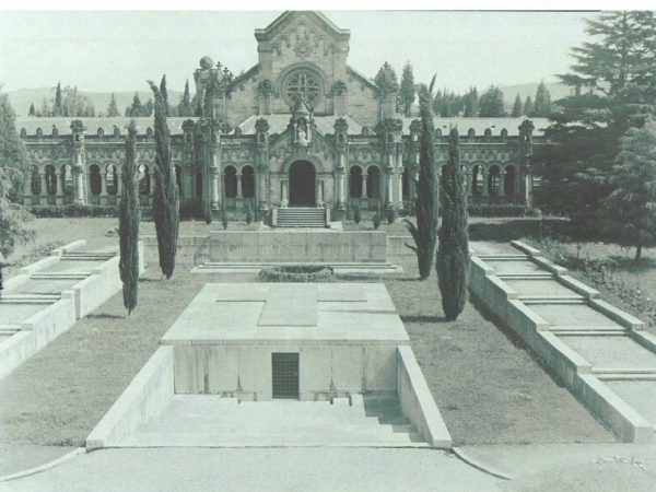 Inauguración de la cripta del mausoleo.