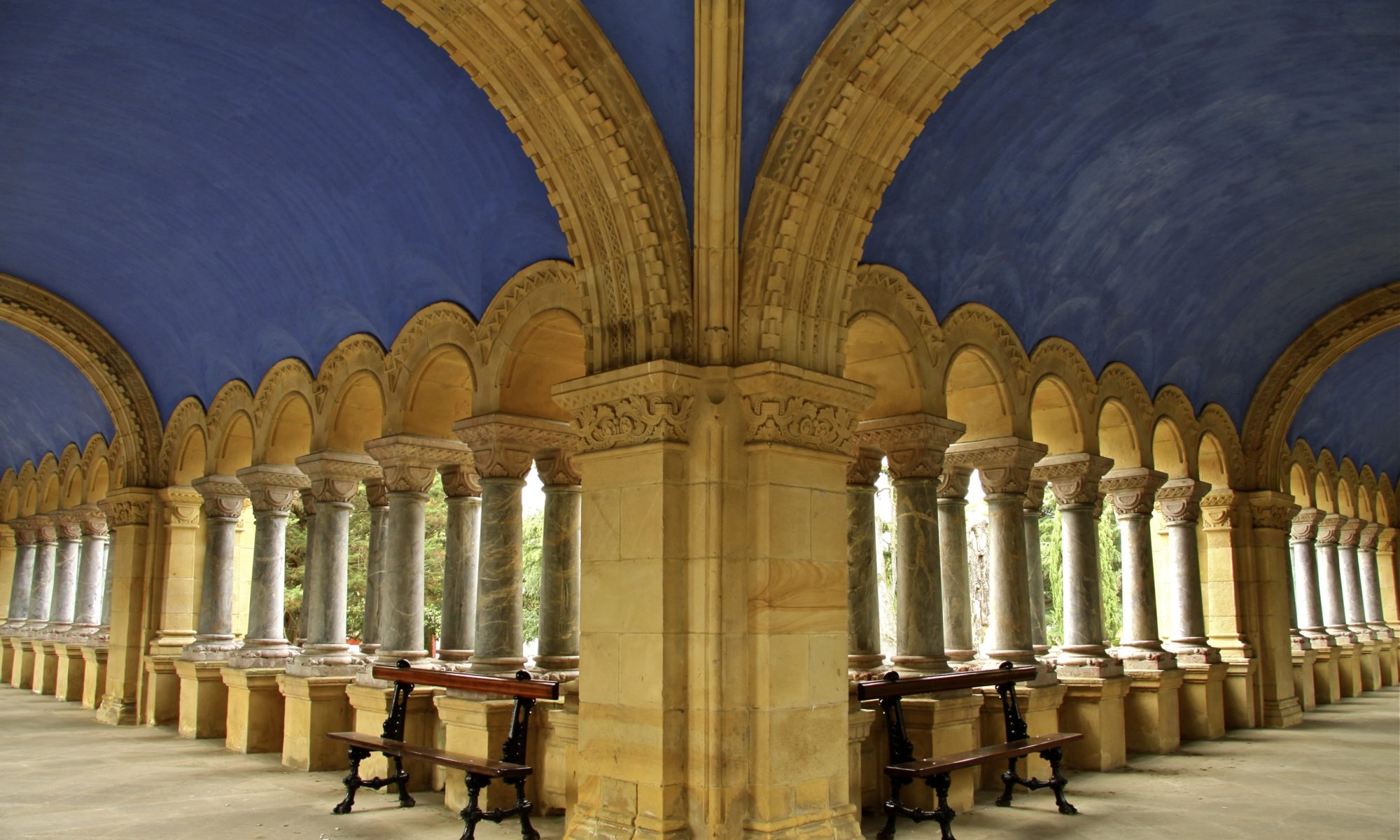 Claustro cementerio