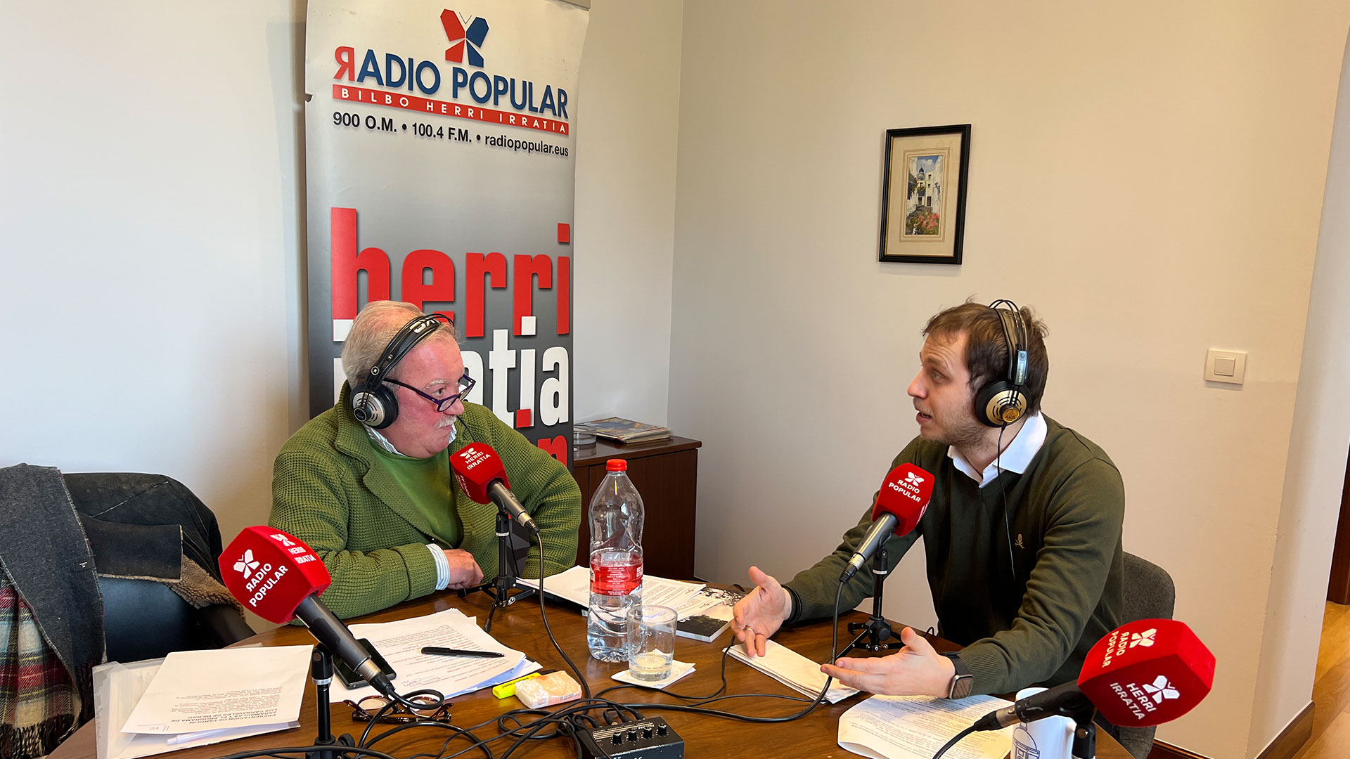 Álvaro Pérez Alonso, Presidente de Bilbao Zerbitzuak, participa en el programa de Radio Popular "Asuntos Exteriores"