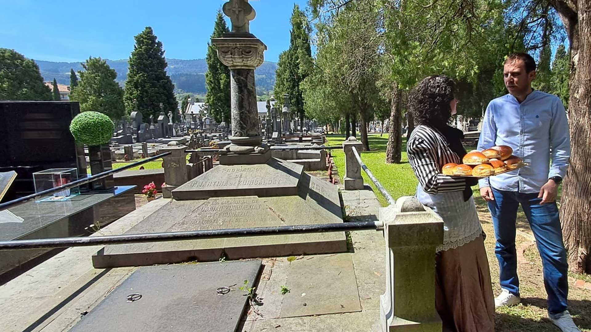 El Presidente de Bllbao Zerbitzuak, Álvaro Pérez Alonso, en el Cementerio de Bilbao.