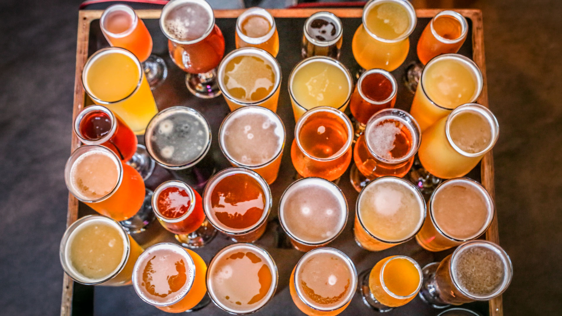 Curso de maridaje de cervezas en la Escuela de cocina del Mercado de la Ribera