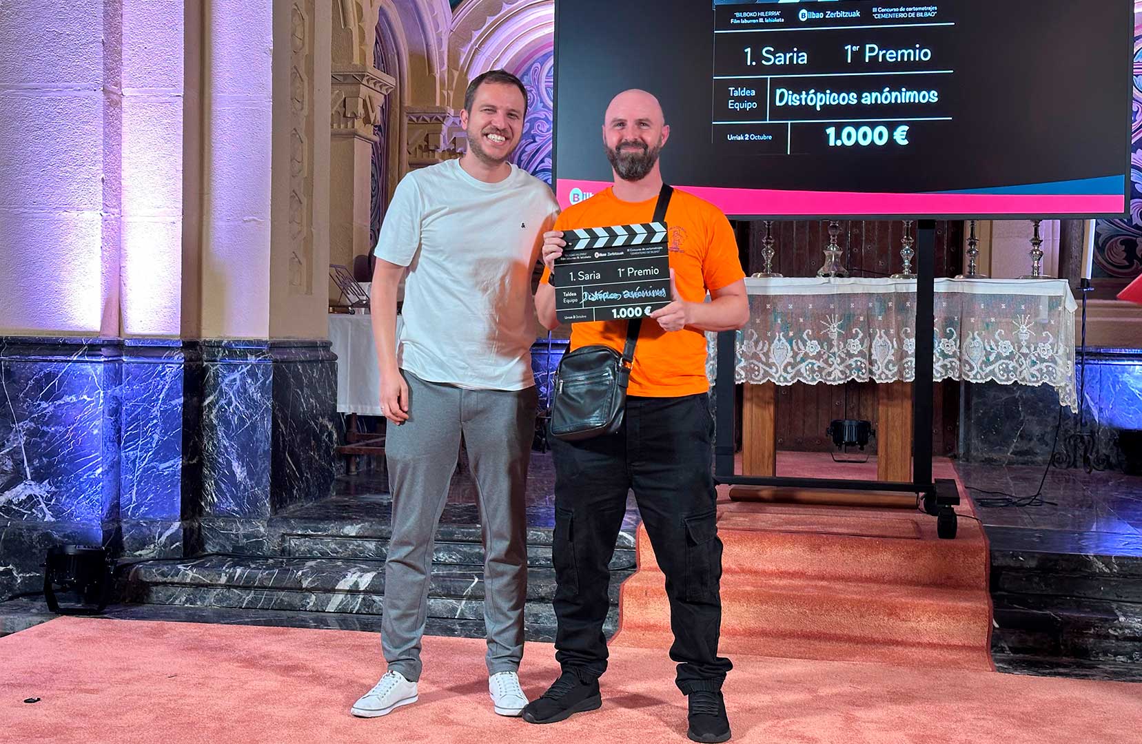 "Encuentro" de Distópicos anónimos primer premio del III Concurso de cortometrajes "Cementerio de Bilbao"